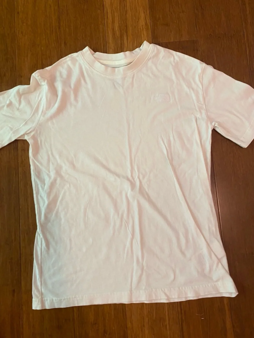 The North Face Women's White Crewneck Tee - Picture 4 of 4